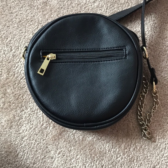 shocked emoji face chained purse - Picture 3 of 4